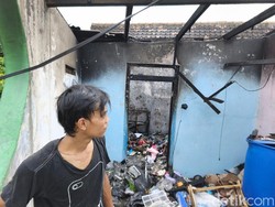 Kamar Kos Dekat Pasar Peterongan Semarang Ludes Terbakar