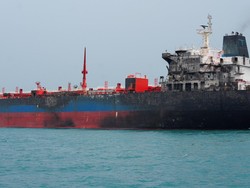 Seberapa Penting Selat Hormuz dalam Rantai Pasokan Energi di Dunia?