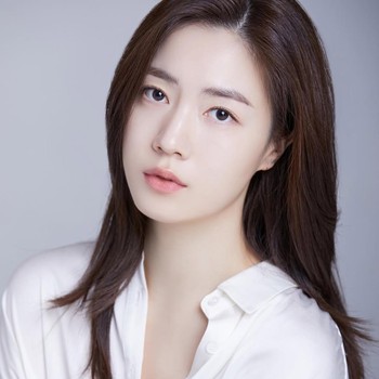 Aktris Korea Ryu Hwa Young Umumkan Segera Menikah