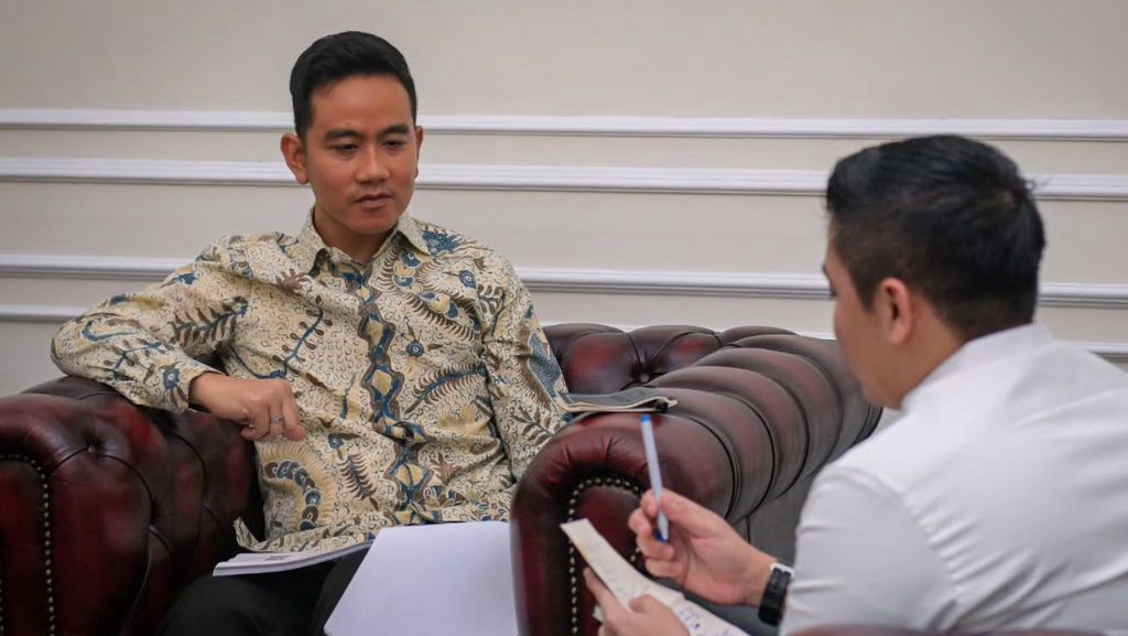 Gibran Ajak Deddy Sitorus PDIP Sama-sama Berkantor di IKN