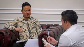 Gibran Ajak Deddy Sitorus PDIP Sama-sama Berkantor di IKN