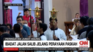 VIDEO: Ibadat Jalan Salib di Bandung, Momen Refleksi Jelang Paskah