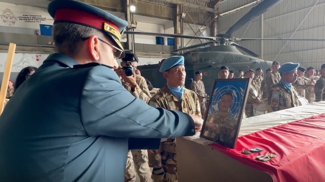 Tiga prajurit TNI yang tewas dalam misi UNIFIL di Lebanon akan melewati prosesi p ersemayaman militer di Lanud Halim besok, lalu dimakamkan di kampung halaman.