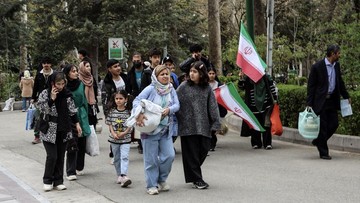 Warga Iran Makin Sengsara Perang dengan AS, Jutaan Orang Kena PHK