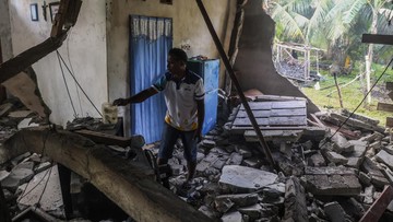 FOTO: Bangunan-bangunan Hancur di Ternate yang Terdampak Gempa