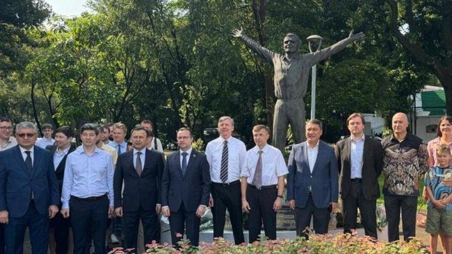 Rusia dan Belarus menunjukkan minat untuk bekerja sama dengan Indonesia dalam pembangunan infrastruktur antariksa dan eksplorasi ruang angkasa.