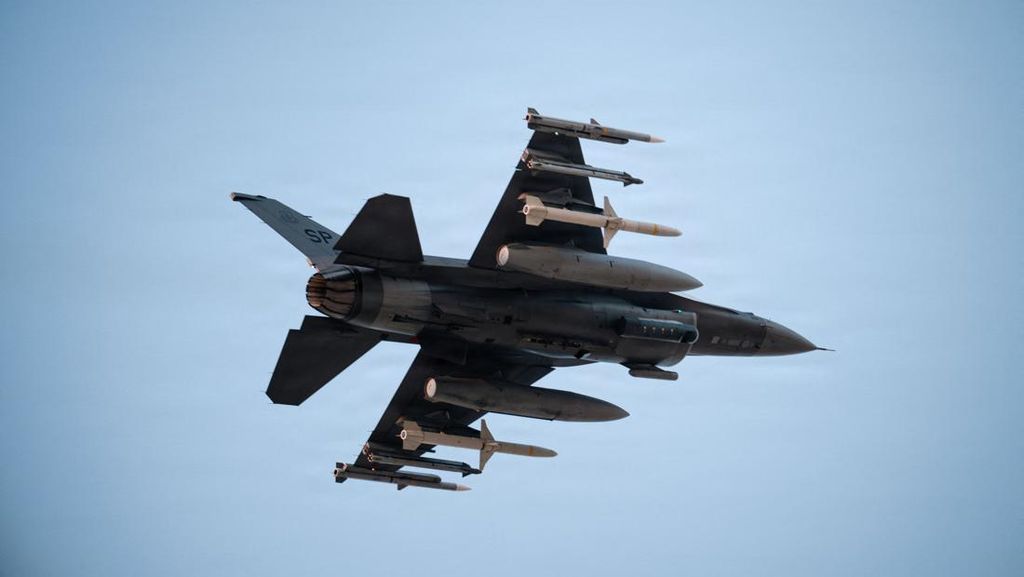 Tepis Trump, Iran Pamer Video Puing Pesawat AS yang Ditembak Jatuh