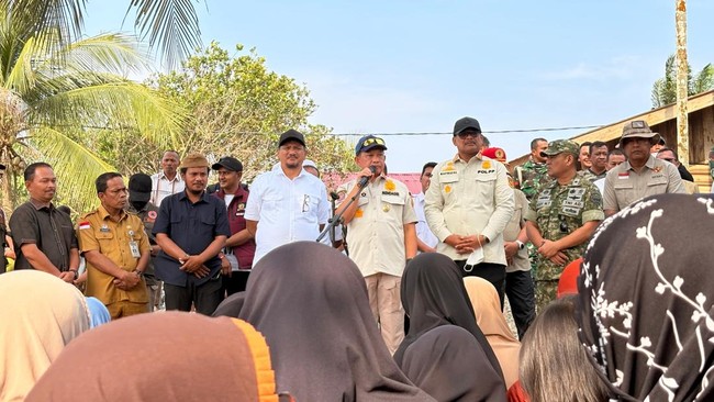 Kasatgas PRR Tito Karnavian menyatakan akan segera berkoordinasi dengan Menteri PKP Maruarar Sirait untuk mempercepat pembangunan huntap di Desa Sekumur.