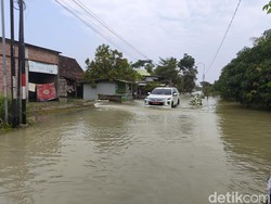 Demak Banjir Imbas Tanggul Sungai Tuntang Jebol, Ratusan Warga Ngungsi