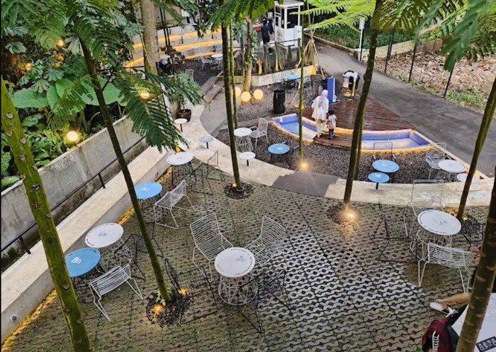Kopi Nako Sempur jadi spot nongkrong hits yang buka dari pagi hingga malam. Tempat ini cocok untuk sarapan hingga hangout bareng teman./ Foto: google.com/Krisna E