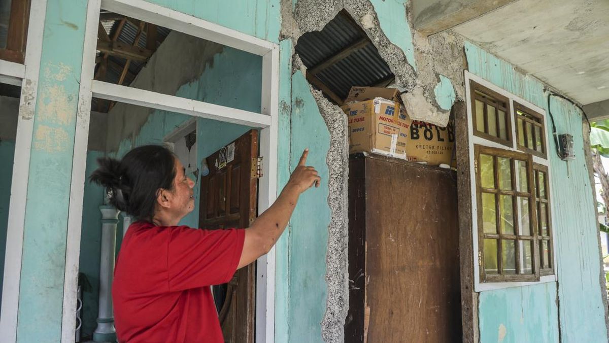 FOTO: Bangunan-bangunan Hancur di Ternate yang Terdampak Gempa