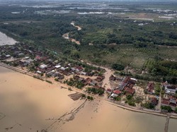 Cerita Paniknya Warga Saat Banjir Bandang Sapu Desa Trimulyo Demak