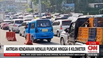 VIDEO: Antrean Kendaraan Menuju Puncak Capai 6 Kilometer