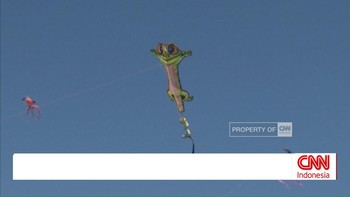 VIDEO: Warna-Warni Festival Layang-Layang Musim Semi