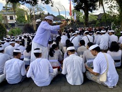 Video SMA di Klungkung Gelar Upacara Saraswati, Wujud Syukur Siswa Lolos SNBP