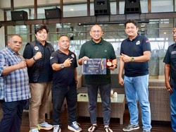 All Out Bantu Penanganan Bencana, Andre Rosiade Terima Medal of Honor