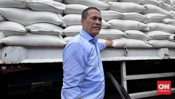 Amran Tinjau Gudang Bulog Sulsel, Pastikan Stok Beras Melimpah