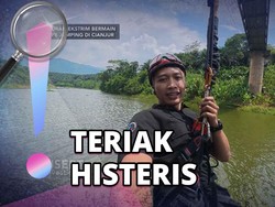 Serunya Bermain Rope Jump di Sungai Citarum dari Ketinggian 30 Meter 