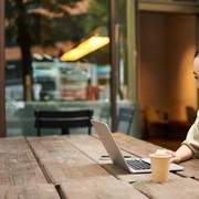 7 Manfaat Work from Cafe yang Bikin Kerja Lebih Produktif