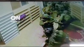 Detik-detik Anjing IDF Serang Pria Palestina di Masjid Tepi Barat