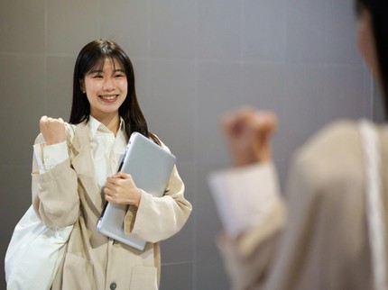 7 Ciri Perempuan Alpha Sejati, Si Paling Independen dan Ambisius