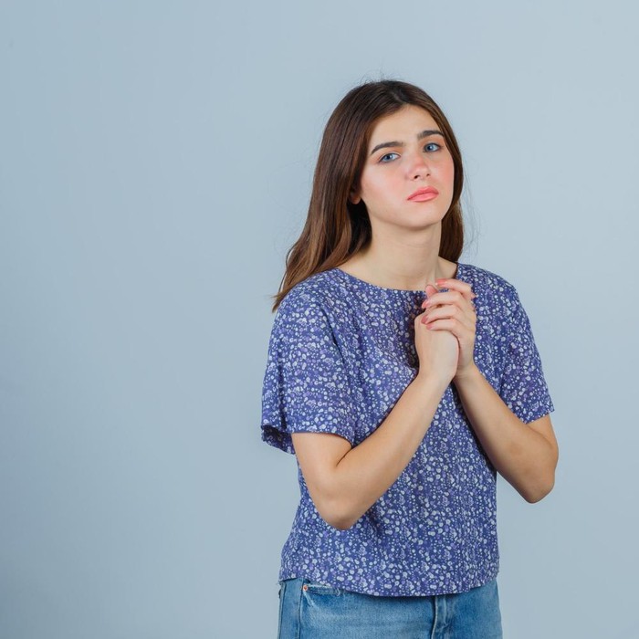 Zodiak yang paling sulit mengucapkan maaf ada Leo. Hal ini karena mereka sangat bangga dengan citra dirinya.