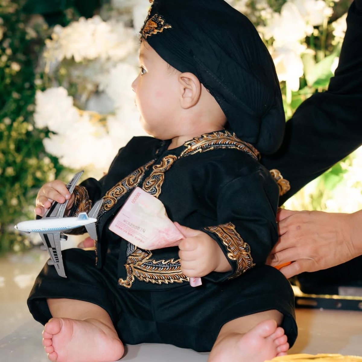 Baby Andrew Anak Erika Carlina