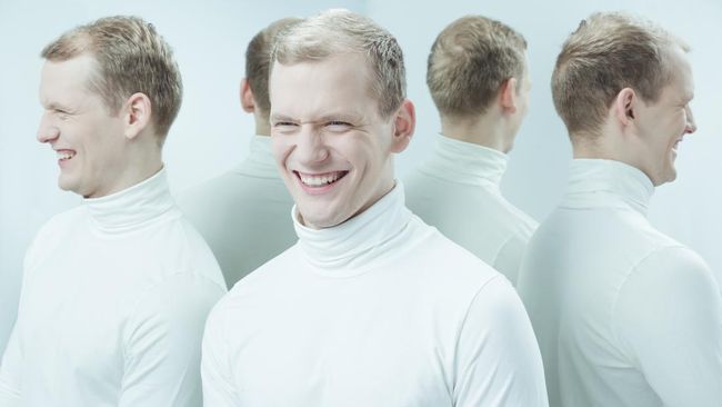 Selain introvert dan ekstrovert, ada yang namanya omnivert. Seperti apa saja ciri kepribadian ini? Simak penjelasannya di sini.