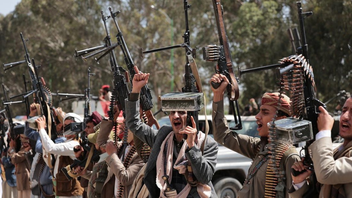 Iran-Israel Saling Serang, Houthi Yaman 'Turun' Tutup Laut Merah