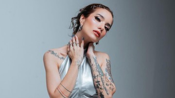 Gosip Terkini Selebriti Insertlive : Menohok Banget Sindiran Sheila Marcia Saat Pakaiannya Main DJ Dapat Komentar Julid