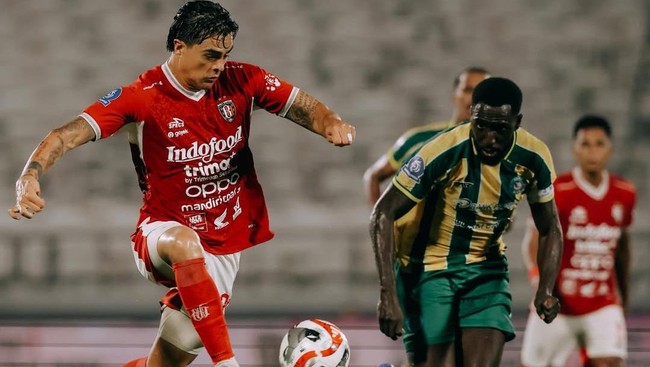 Bali United pesta gol dengan membantai PSBS Biak 6-1 dalam pertandingan Super League 2025/2026 di Stadion Kapten I Wayan Dipta, Gianyar, Senin (6/4) malam.
