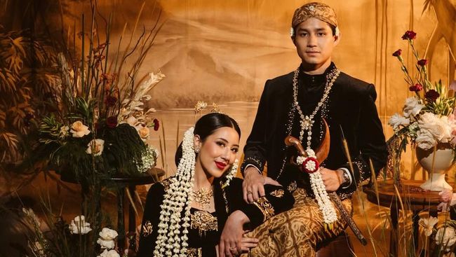 Segera Menikah, 7 Foto Prewedding Teuku Rassya dan Cleantha Islan Konsep Tradisional-Modern