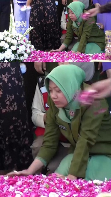 Haru Momen Pemakaman Prajurit TNI yang Tewas di Lebanon