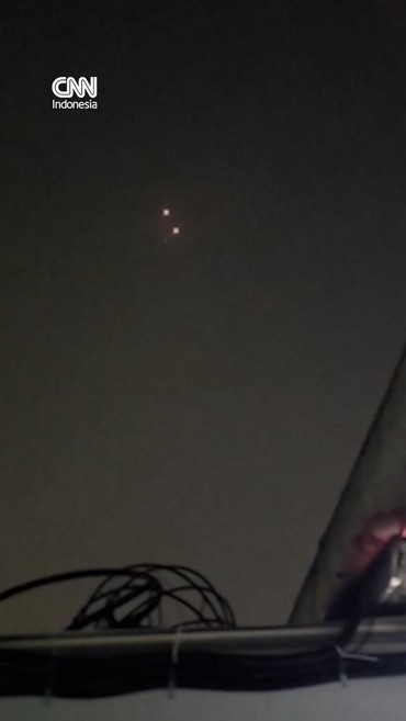 Rudal Lintasi Langit Israel, Sirene Serangan Udara Meraung