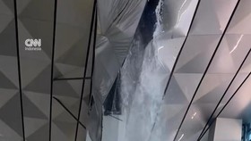 Diguyur Hujan Deras, Atap Terminal 3 Bandara Soekarno-Hatta Ambruk