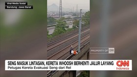 VIDEO: Seng Masuk Lintasan, Kereta Whoosh Berhenti di Jalur Layang