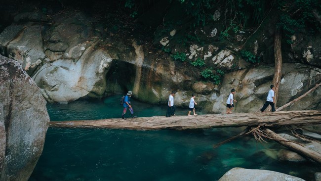 Desa Sejahtera Astra Nyarai di Padang Pariaman mengalami transformasi melalui ekowisata, Masyarakat beralih dari penebangan kayu menjadi pemandu wisata.