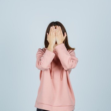 4 Kepribadian Orang yang Sering Mengingat Hal Memalukan di Masa Lalu