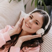 5 Ciri Kepribadian Orang yang Punya Playlist Sesuai Mood