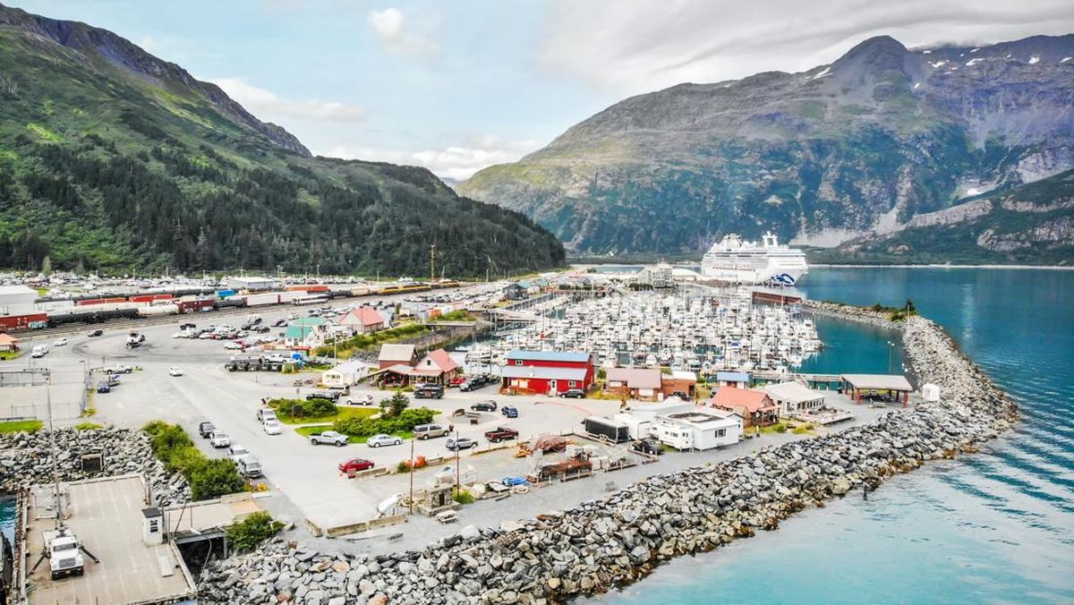 Kota Ini Warganya Tinggal 1 Atap, Sekolah dan Klinik Cuma Beda Lantai
