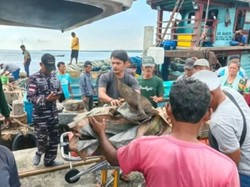 Kapal Nelayan Terbakar Usai Mesin Meledak di Perairan Belawan, 3 Tewas-5 Hilang