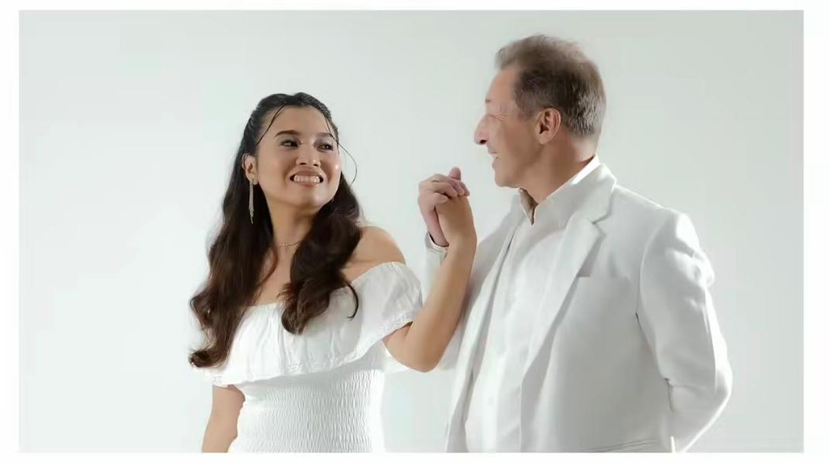 Potret Prewedding Ayah Jennifer Coppen&comma; Nikah yang ke-4 Kali