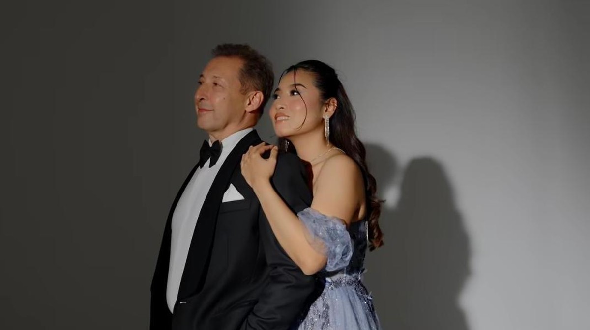 Potret Prewedding Ayah Jennifer Coppen&comma; Nikah yang ke-4 Kali