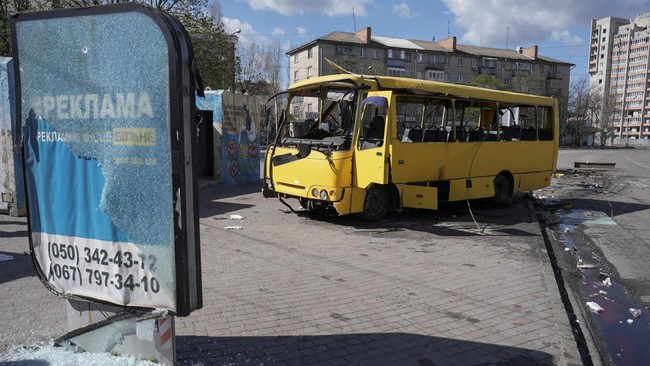 Potret Drone FPV Hantam Bus: 4 Tewas, 16 Luka-Luka