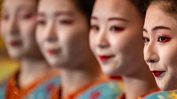 FOTO: Tarian Geisha Menyambut Musim Semi di Jepang