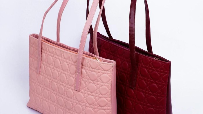 3 Rekomendasi Tas Cemplang-Cemplung yang Modis, Wajib Punya!