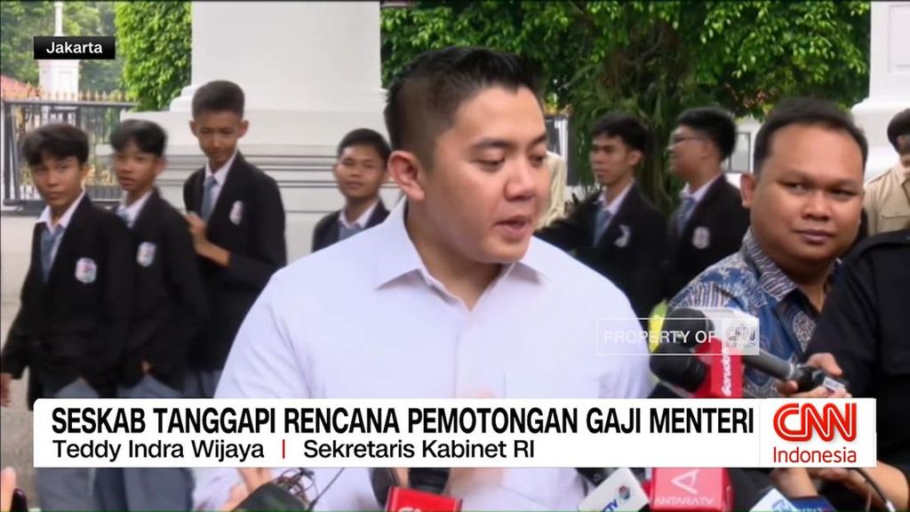 VIDEO: Seskab Buka Suara Soal Potong Gaji Menteri