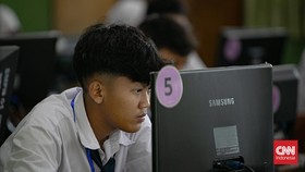 SPMB Jatim Tahap II dibuka untuk pendaftaran Jalur Afirmasi, Jalur Mutasi Orang Tua/Wali, dan Jalur Prestasi Hasil Lomba. Ketahui syarat daftarnya.