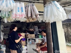BUMN Kelimpungan Cari Plastik Kemasan, Imbas Perang Makin Nyata!