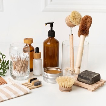 5 Benda yang Perlu Kamu 'Singkirkan' dari Kamar Mandi